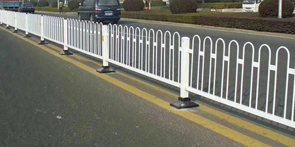 城市交通護欄的分類及作用分析